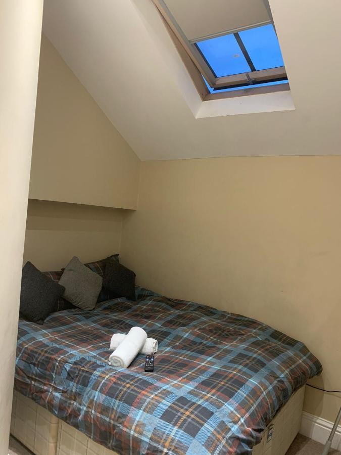 Homely Apartment In The Centre Бостън Екстериор снимка