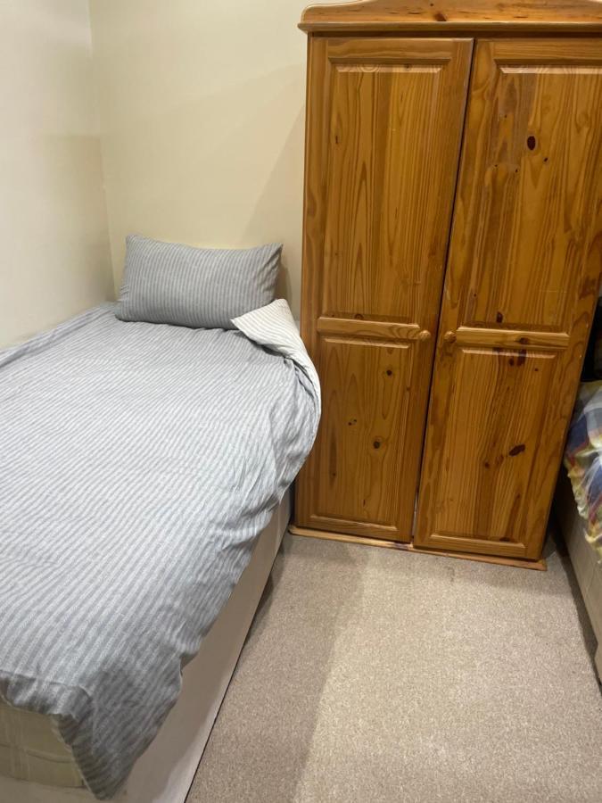 Homely Apartment In The Centre Бостън Екстериор снимка